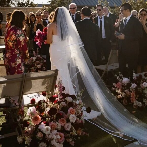 Wedding Veil - Picture 2 of 6